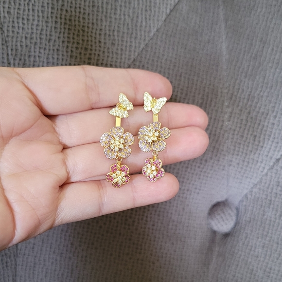 Eye👁 Candy🍭 Los Angeles🏙 Sparkley Floral💐 Ear👂Jacket Earrings - Picture 12 of 15